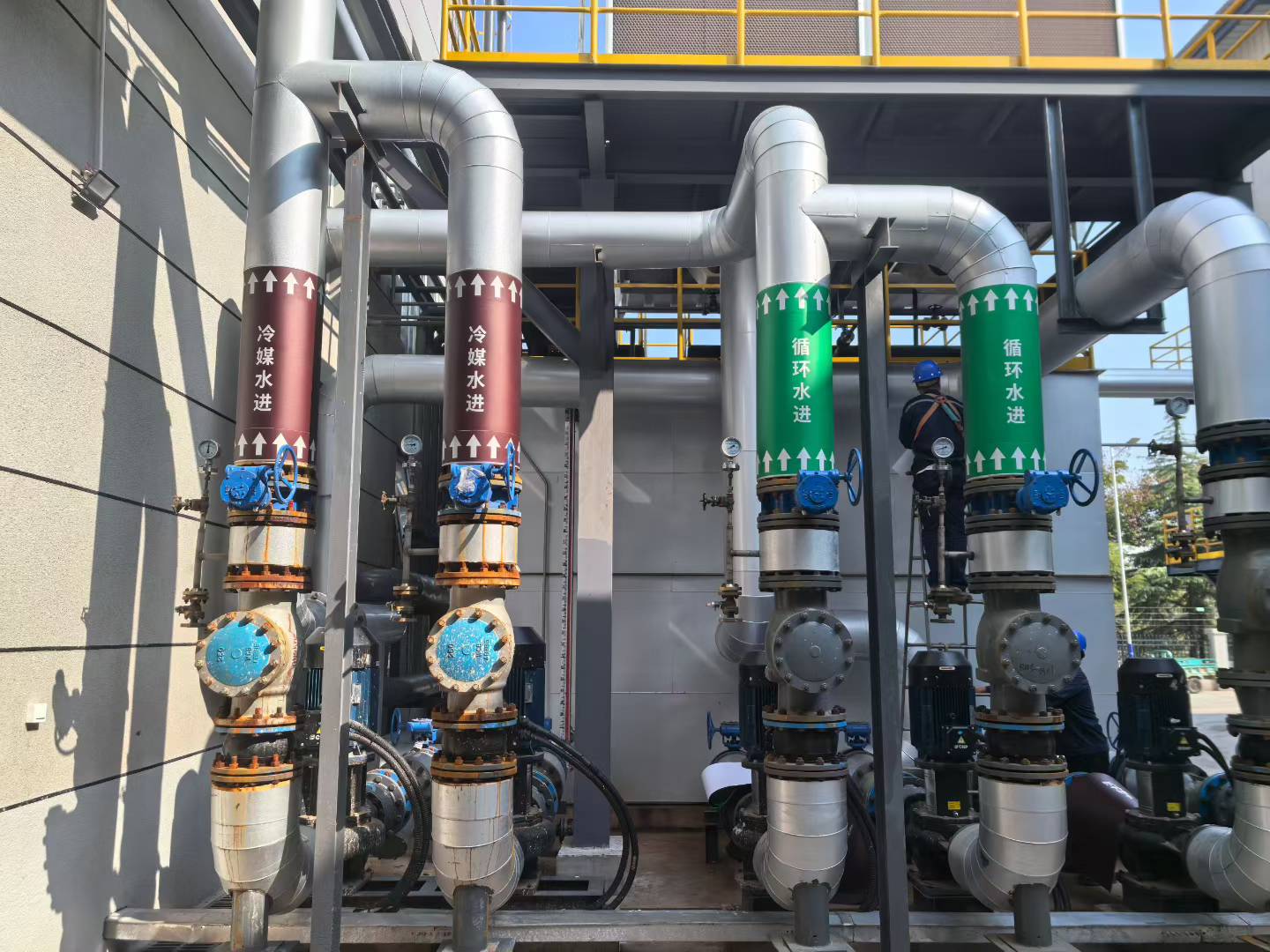 管道標(biāo)識(shí)貼紙反光膜與各類標(biāo)識(shí)牌